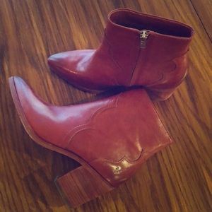 Women’s Red Frye Flynn Short Inside ZIP Boots